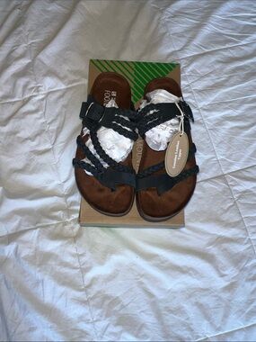 White Mountain Black Braided Leather Sandals